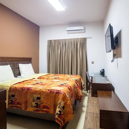 Wakola Hotel Cheikh Anta Dakar Bagian luar foto